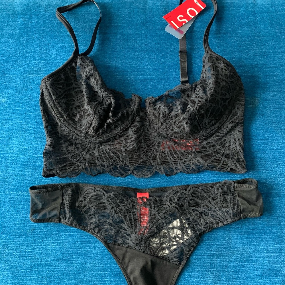 Josie Natori Black Lace Bra/Panty set S